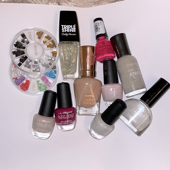Nail Polish Bundle Pinks, Neutrals, Glitter - Picture 1 of 3